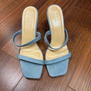 Nicole Miller New York Denim Blue Heeled Sandals – Size 8